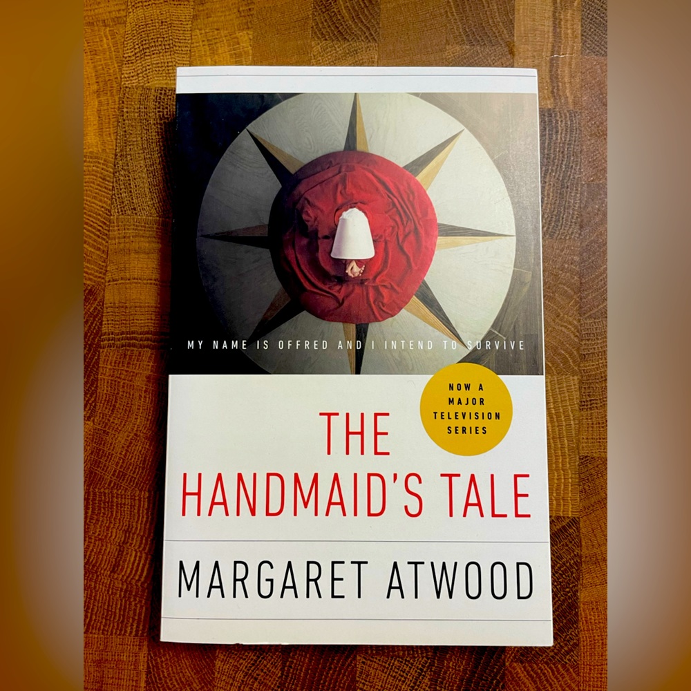 Brand New - perfect condition. The Handmaid’s Tale book one